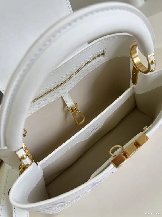 WIS BB LOUIS CAPUCINES VUITTON 0111